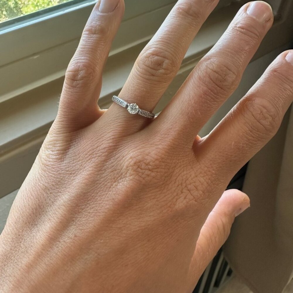 Diamond Engagement Ring – 14k White Gold – Appraised at $2,500 - Picture 5 of 8